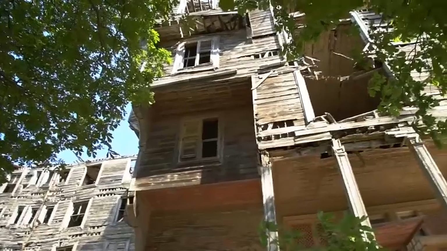 Büyükada: Prachtbau verfällt