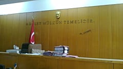 Türkiye'de tutuklu eski İngiliz askere örgüt üyeliğinden hapis cezası