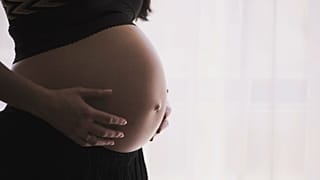 Study finds first evidence of air pollution particles reaching mothers’ placentas