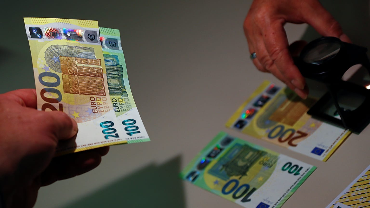 Neue 100- und 200-Euro-Scheine, aber keine 500er