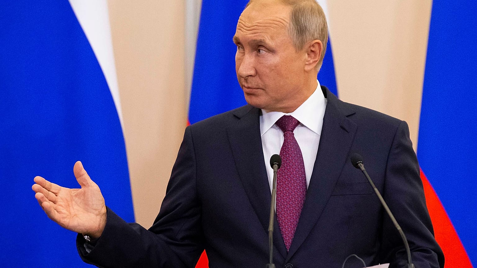 Vladimir Putin yesterday discussed the war in Syria with Turkey's president