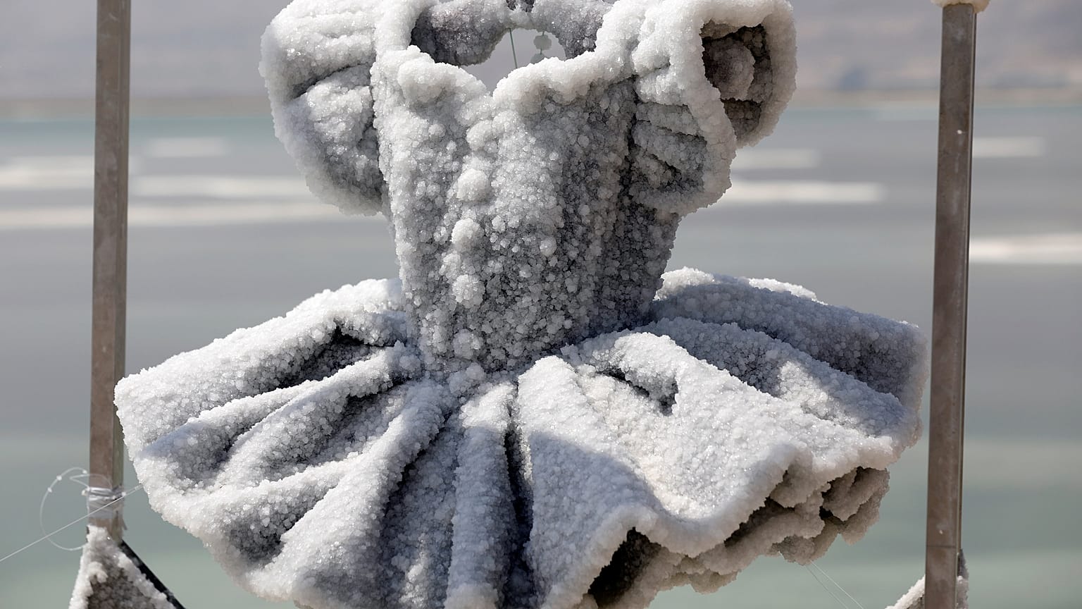 Underwater crystal art