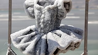 Underwater crystal art