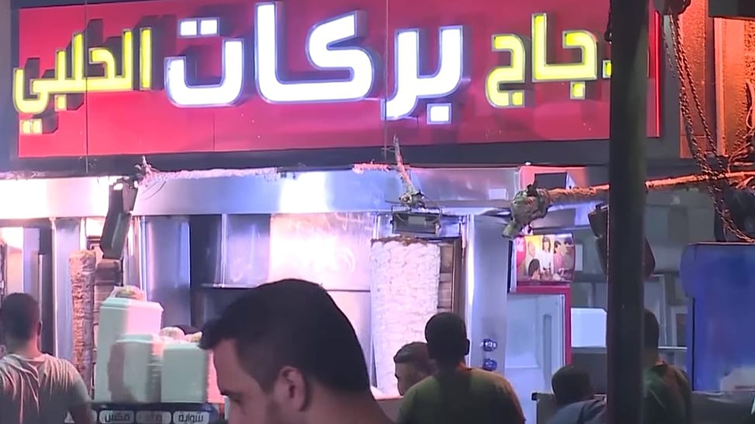 جهاز مدينة 6 أكتوبر المصرية يشن حملات مكثفة لطرد الباعة السوريين 