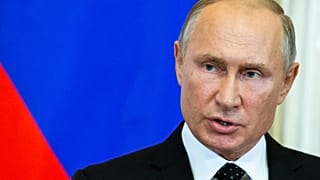Aereo russo abbattuto, Putin smorza i toni 