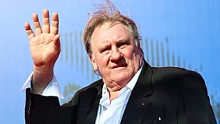 Török útlevélért folyamodik Depardieu Erdogannál