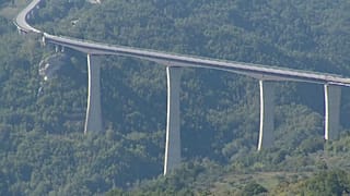 Lezárták a legmagasabb olasz völgyhídat
