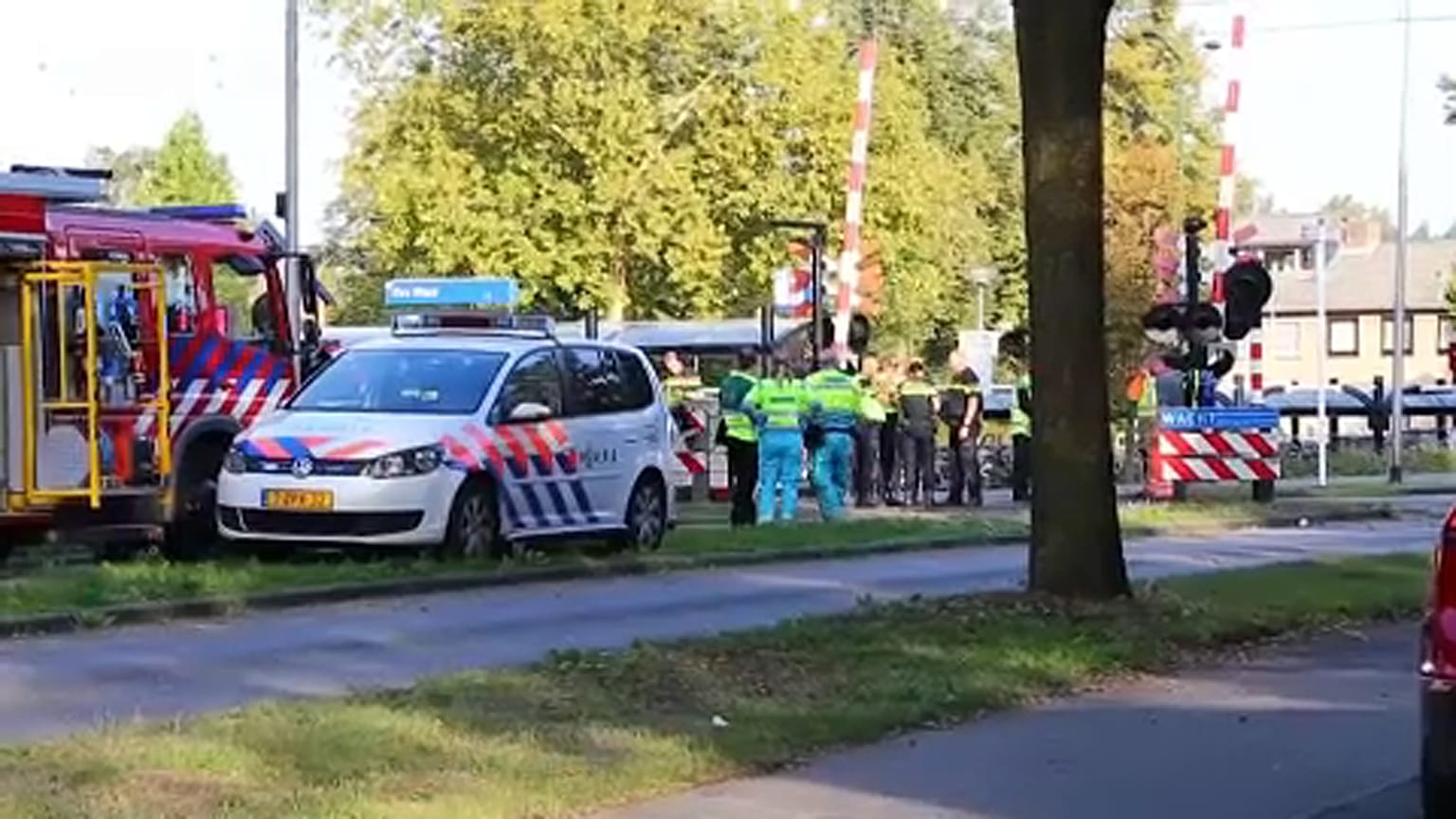 Gyermekek haltak meg egy vasúti átjáróban