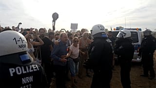 Almanya'da kömür madeni krizi: Ormanı işgal eden aktivistlerin direnişi sürüyor