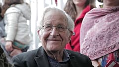 Chomsky: "Lula devia ser o próximo presidente do Brasil"