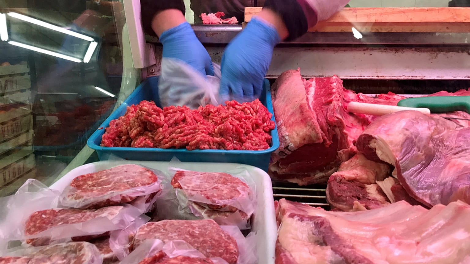 Vegan-támadástól tartanak a francia hentesek