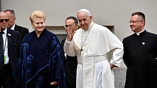 Bergoglio: La Lituania esempio di dialogo e accoglienza