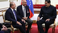 Çavuşoğlu ile görüşen Maduro El Turco kitabıyla Diriliş Ertuğrul'u anlattı