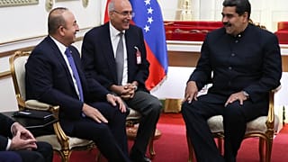 Çavuşoğlu ile görüşen Maduro El Turco kitabıyla Diriliş Ertuğrul'u anlattı