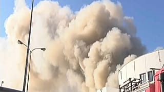 Incêndio consome parte da Universidade de Creta