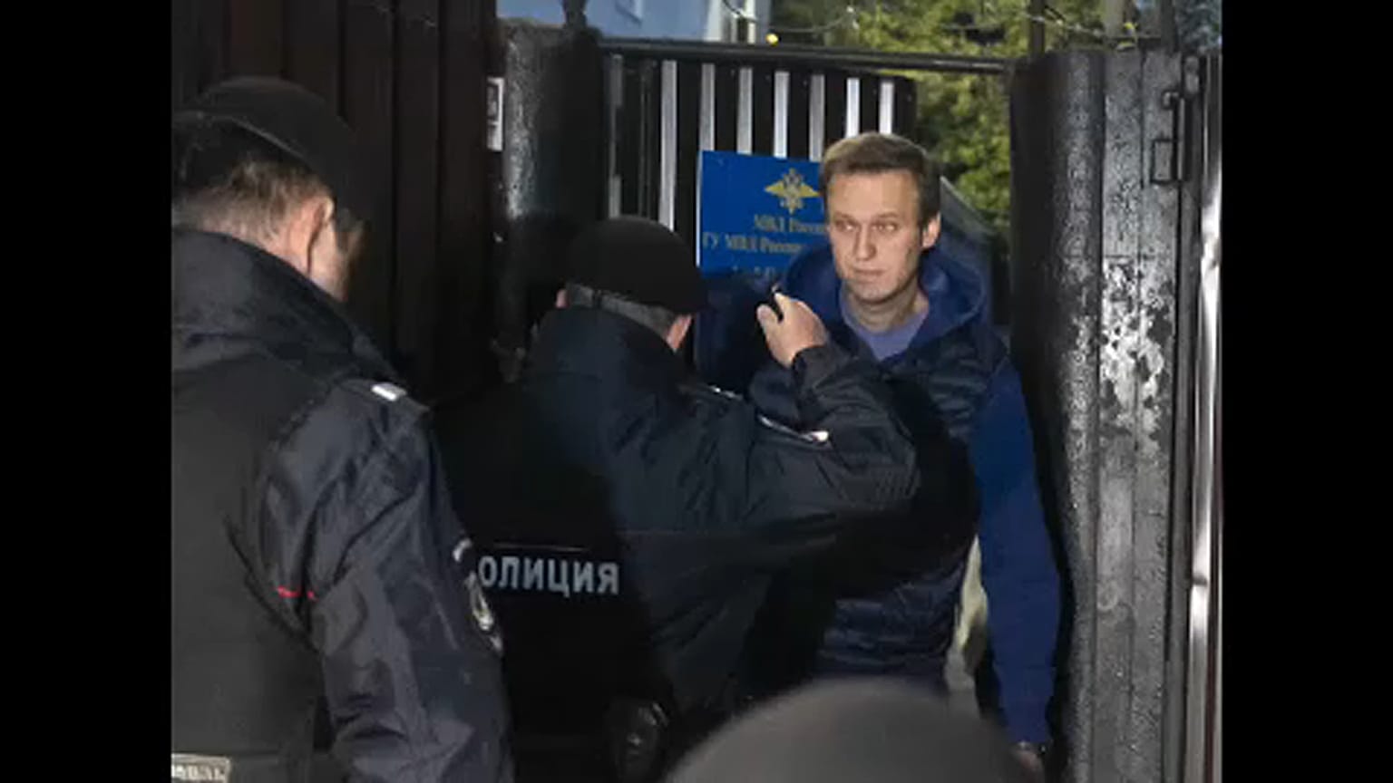 Amint kiengedték, ismét őrizetbe vették Navalnijt 