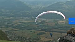 French festival celebrates fancy-dress paragliding