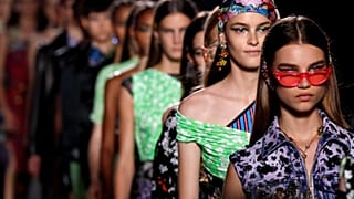 Milan Moda Haftası Bahar 2019 Versace kreasyonu
