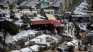 Λέσβος: 400 πρόσφυγες εγκατέλειψαν τη Μόρια
