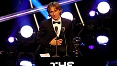 الكرواتي مودريتش أفضل لاعب في العالم وصلاح يكتفي بجائزة أفضل هدف