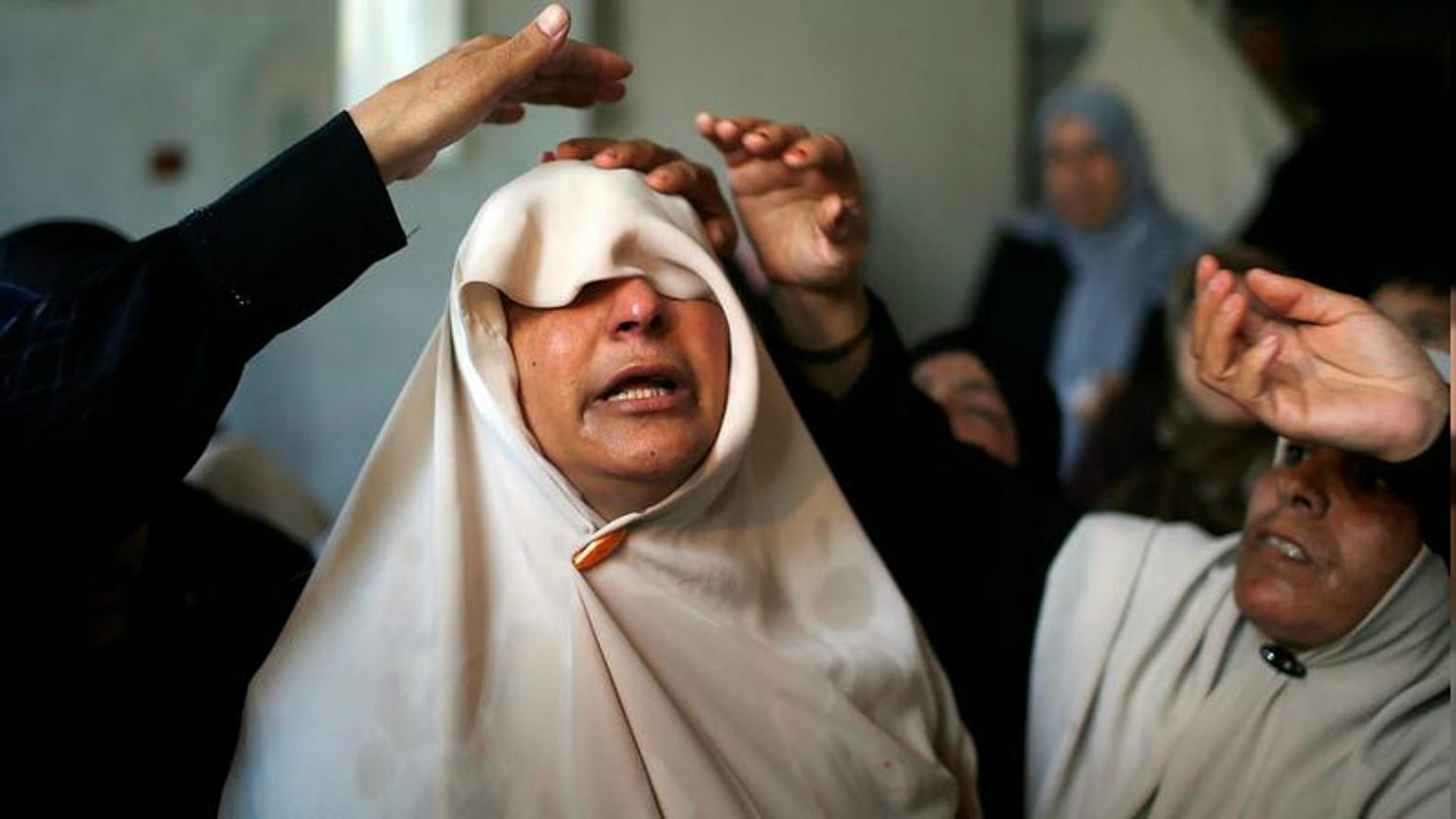 مقتل فلسطيني برصاص الجيش الإسرائيلي خلال احتجاجات بغزة 