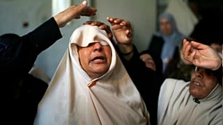 مقتل فلسطيني برصاص الجيش الإسرائيلي خلال احتجاجات بغزة 