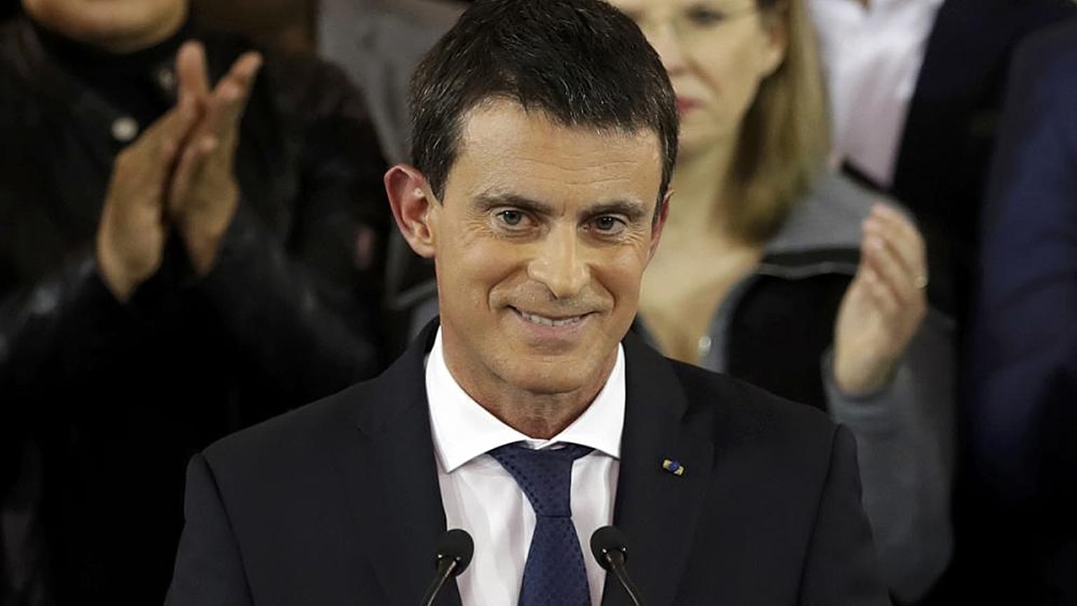 ¿Qué lleva a Manuel Valls a probar suerte en Barcelona?