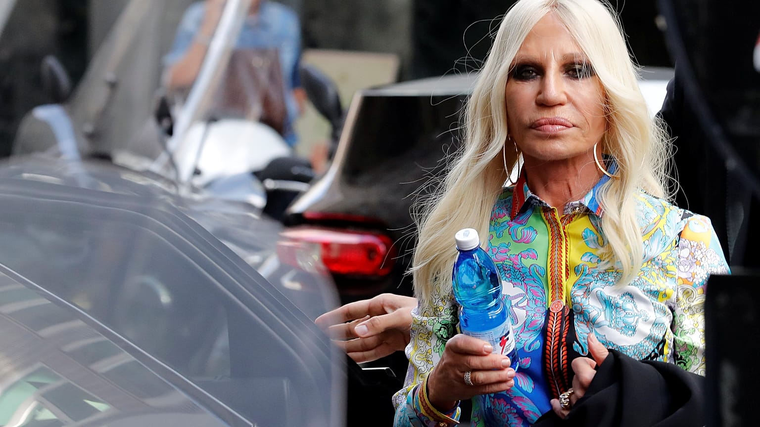 Kétmilliárd dollárért vásárolja fel a Michael Kors a Versacét 