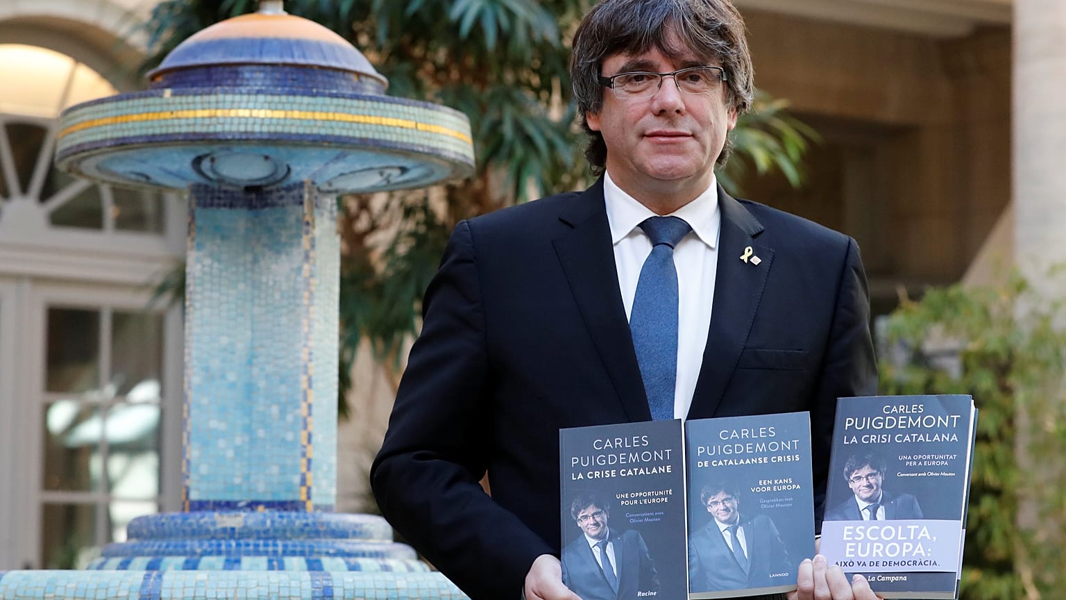 زعيم إقليم كتالونيا السابق كارلس بودجيمونت