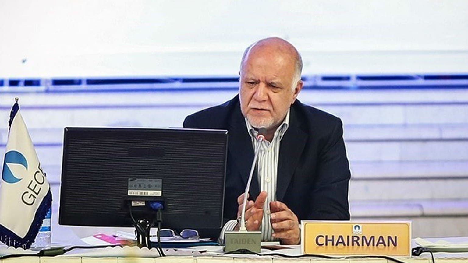زنگنه: عامل بی‌ثباتی بازار نفت دخالت‌های ترامپ در خاورمیانه است نه اوپک 