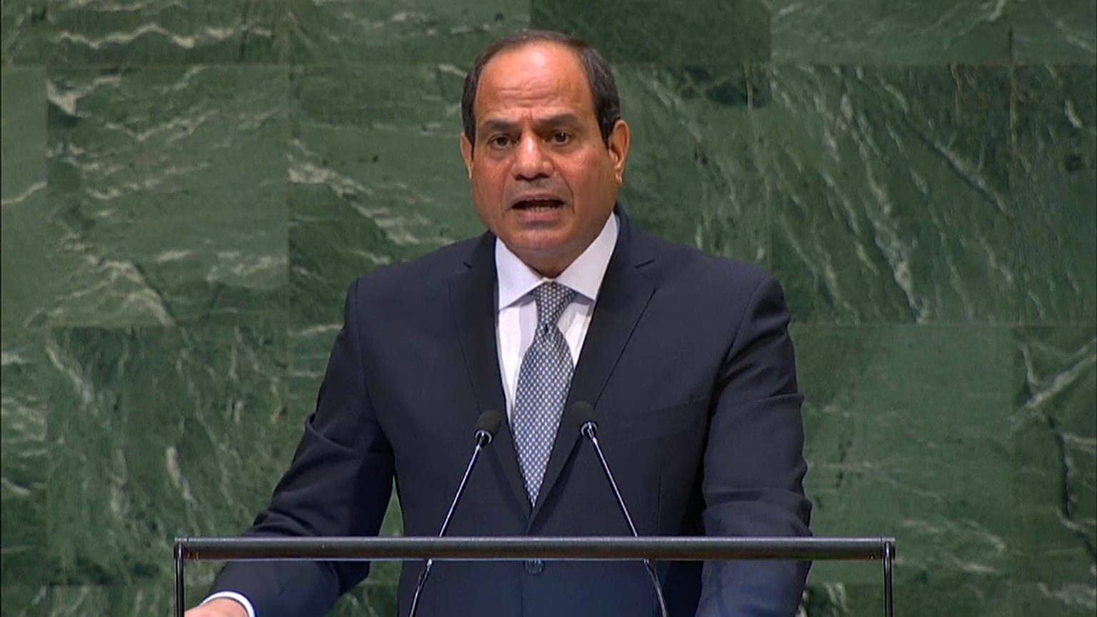 السيسي: الدول العربية أكثر عرضة للتفكك