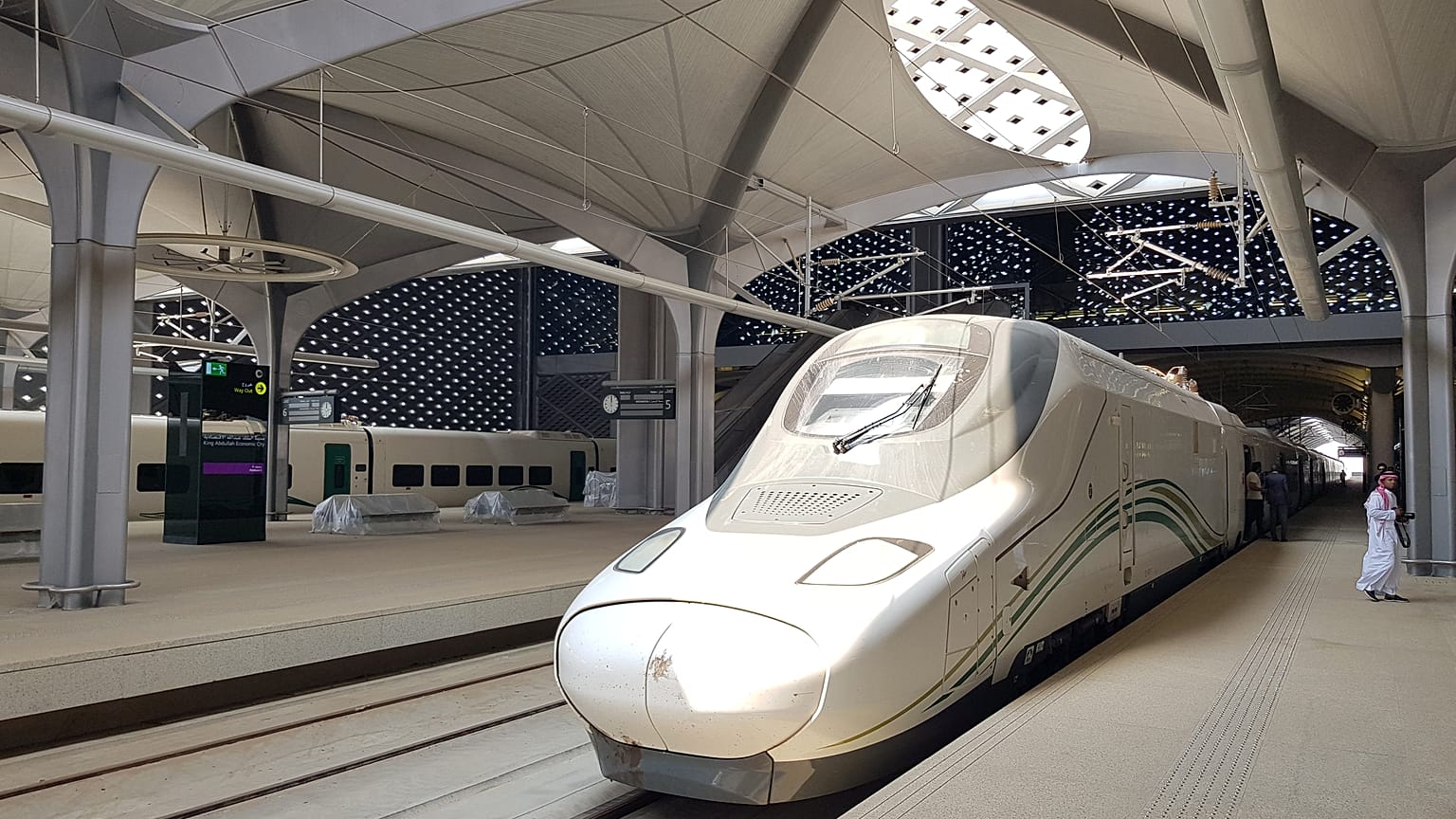 Hacılar için büyük kolaylık sağlayacak hızlı tren hattı açıldı