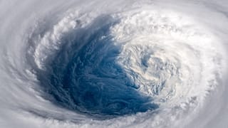El monstruoso ojo del tifón Trami, desde el espacio