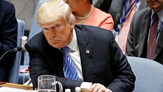 Трамп обвиняет и благодарит