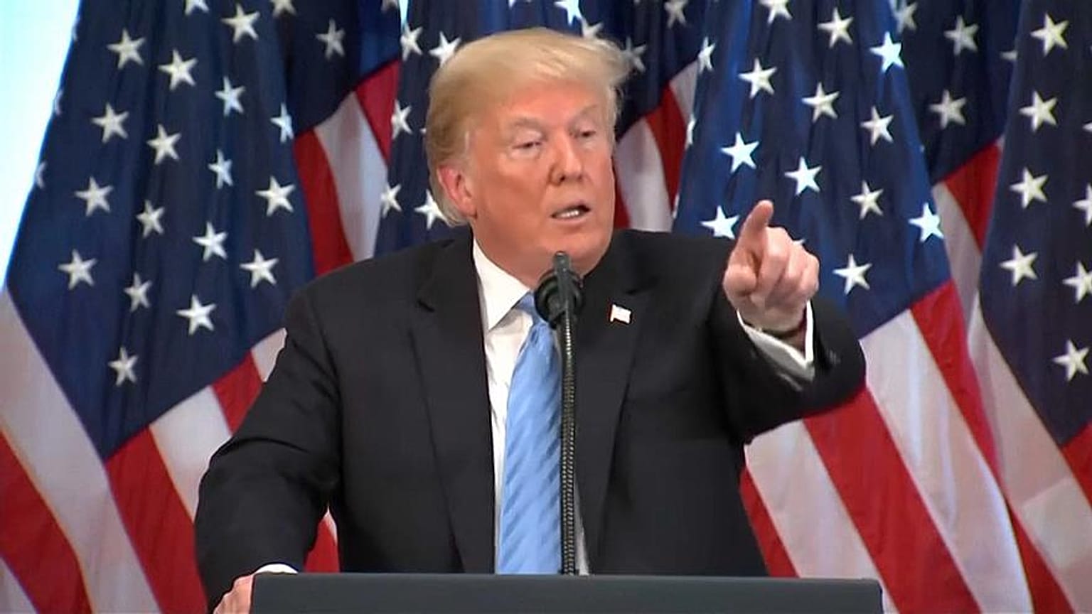 Donald Trump ruft den kurdischen TV-Journalisten Rahim Rashidi auf.