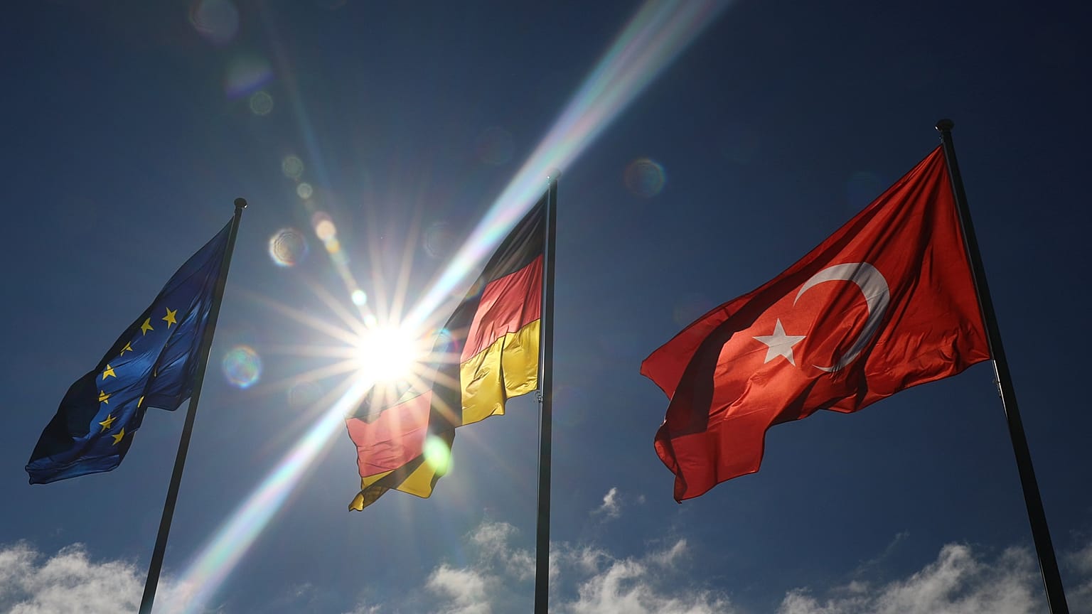 Erdoğan Gümrük Birliği'nin yenilenmesi için Merkel'i ikna edebilecek mi?