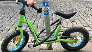 Parkolóhelyet kapott egy négyéves kisfiú egy ismeretlenről