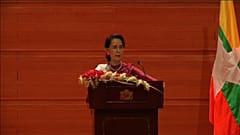 Arakanlı Müslümanlara karşı şiddete Kanada'dan tepki: Suu Çii'nin fahri vatandaşlığı iptal edildi