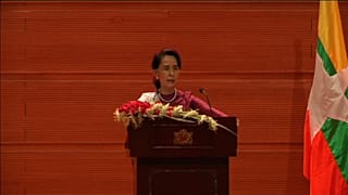 Arakanlı Müslümanlara karşı şiddete Kanada'dan tepki: Suu Çii'nin fahri vatandaşlığı iptal edildi