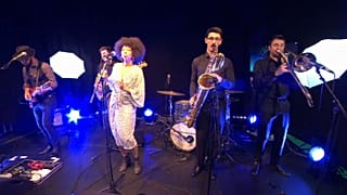 "The Buttshakers" : Ciara Thompson, une chanteuse engagée