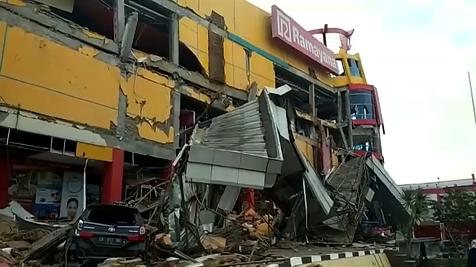 Terremotos y tsunamis vuelven a azotar Indonesia 