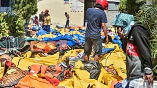 Ινδονησία: Ξεπέρασαν τους 800 οι νεκροί από τον σεισμό και το τσουνάμι