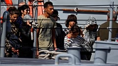 Migrantes do Aquarius desembarcam em Malta