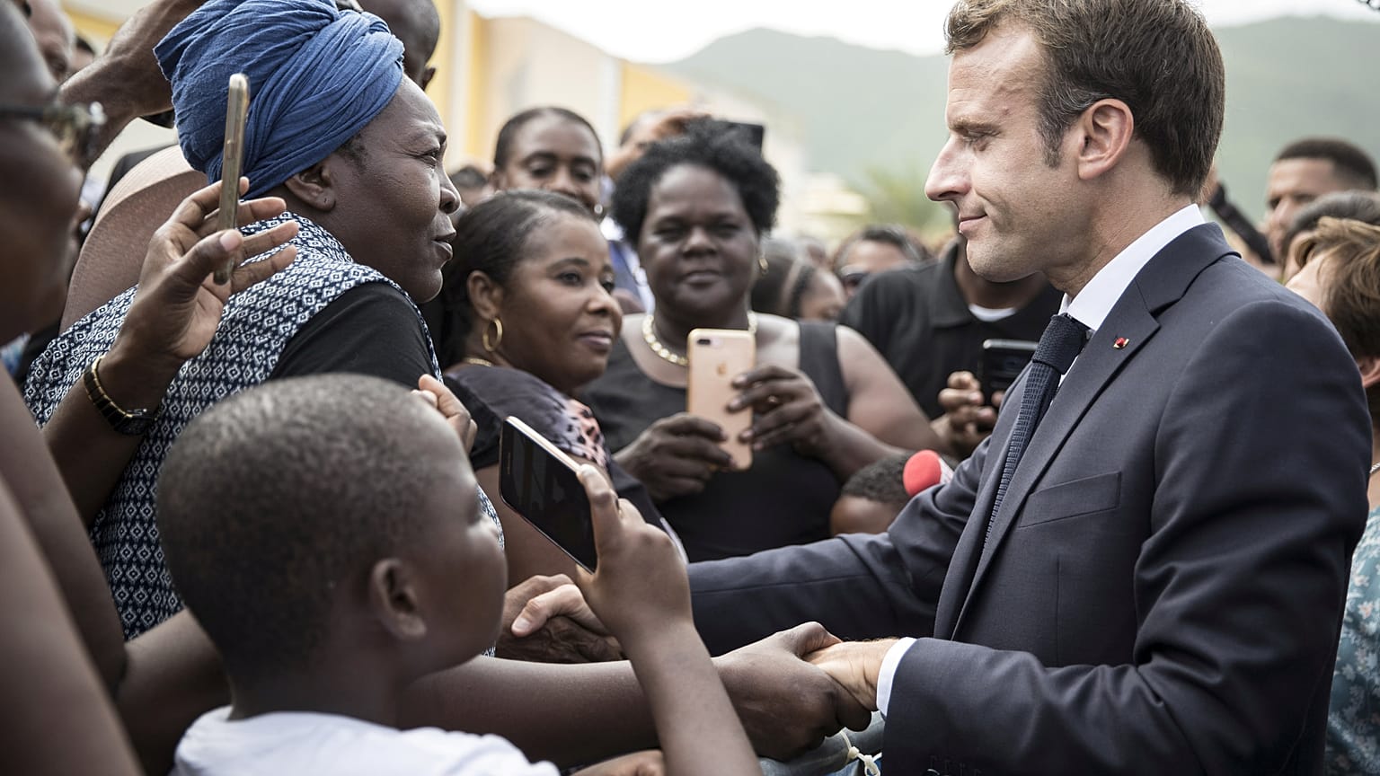 A Saint-Martin, Macron veut accélérer la reconstruction