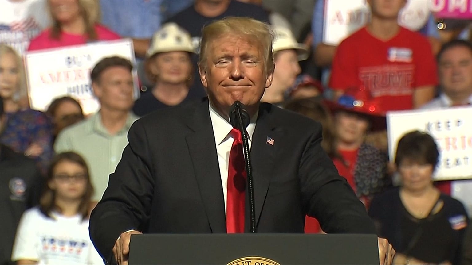 Trump ile Kim'in mektuplaşması 'aşka' dönüştü