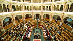 Szakértő: több szempontból is aggályos az új gyülekezési törvény 