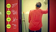 Hindistan'da kadınlar da umumi tuvaletlerde pisuvar kullanabilecek