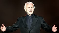 Dünyaca ünlü Fransız şarkıcı Charles Aznavour hayatını kaybetti