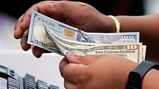 Yurt dışına para transferi tehlikeli mi? Türk bankaları gerçekten kar ediyor mu? - Atilla Yeşilada