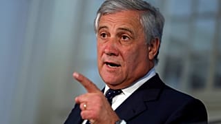 Tajani kiállt Sargentini és Ujhelyi mellett